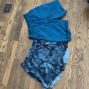 lululemon athletica Men's Athletic Shorts - Blue & Navy Tie-Dye